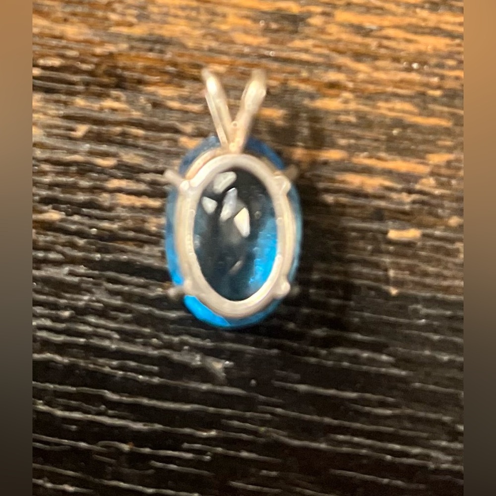 Blue TOPAZ Silver Setting Oval Faceted Pendant Gorgeous - Picture 5 of 10